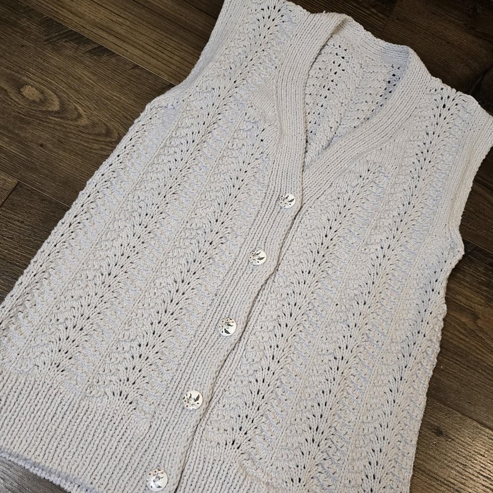 Vintage Hand Crocheted Cozy Cottage Core Vest Light Gray Medium No Tag